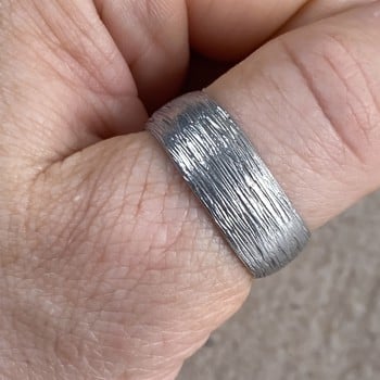 Bred rustik sølv ring fra NURAN (STR. 65)